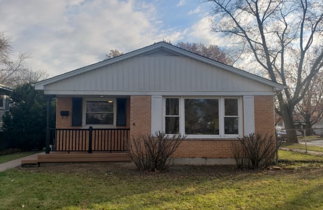 201 North Stewart Avenue - 201 North Stewart Avenue, Lombard, IL 60148