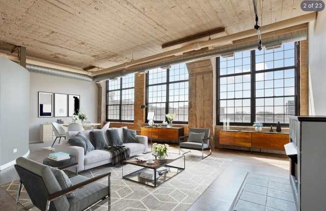 Incredible 2 Bedroom 2 Bath West Loop, Chicago Penthouse Condo for Lease Gallery 3