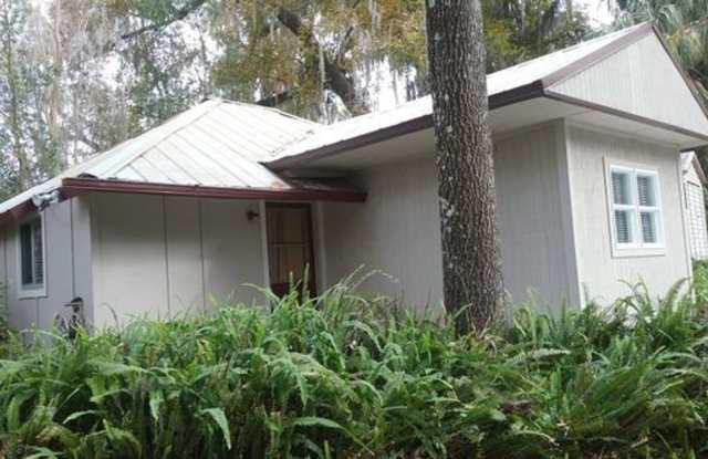 1 Bedroom 1 Bath Cottage home in Deland for RENT! photos photos