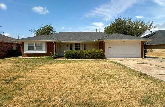 Spacious 3 bed 1.5 bath! New Paint Throughout! Gallery 1