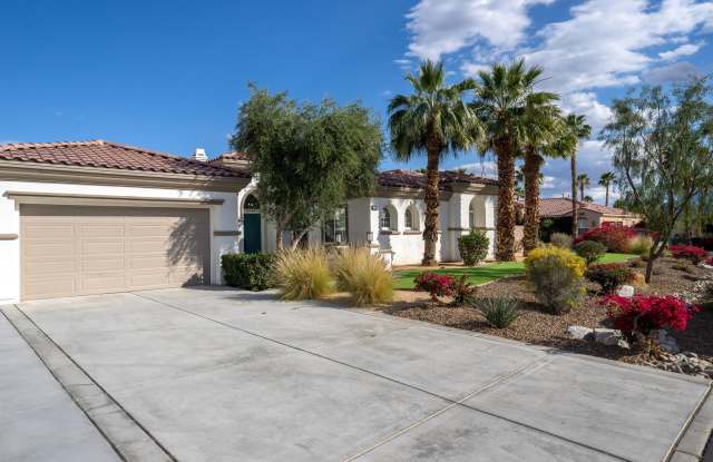 49392 Hohokam River Street Gallery 2