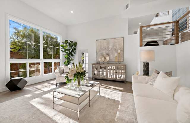 Beautifully Renovated Hollywood Hills House photos photos