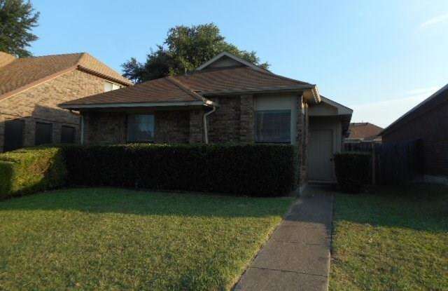 1107 Southpointe Drive - 1107 Southpointe Drive, DeSoto, TX 75115