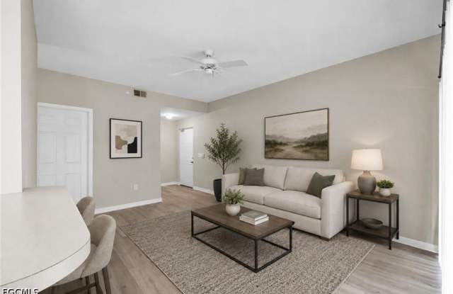 7940 Preserve Circle Gallery 4