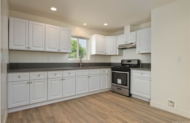 12518 San Fernando Road - 12518 San Fernando Road, Los Angeles, CA 91342