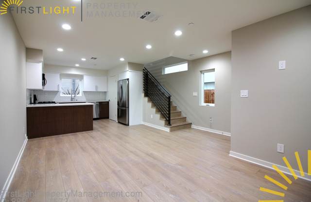 4924 Laurel Canyon Boulevard - 4922 - 4924 Laurel Canyon Boulevard, Los Angeles, CA 91607