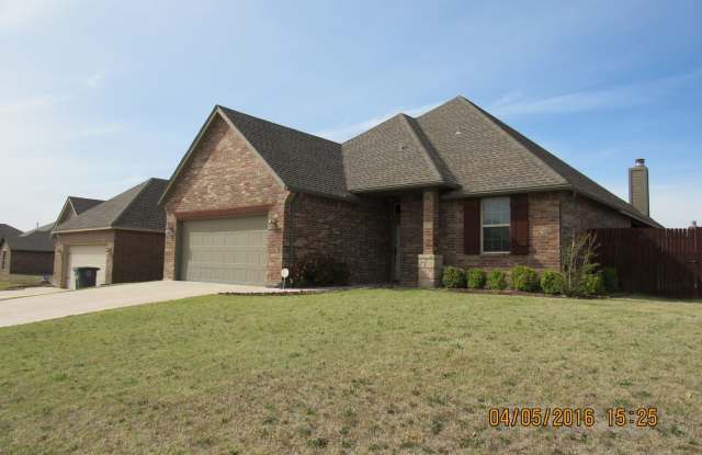 5701 NW Lady Marna Ave. - 5701 Northwest Lady Marna Avenue, Lawton, OK 73505