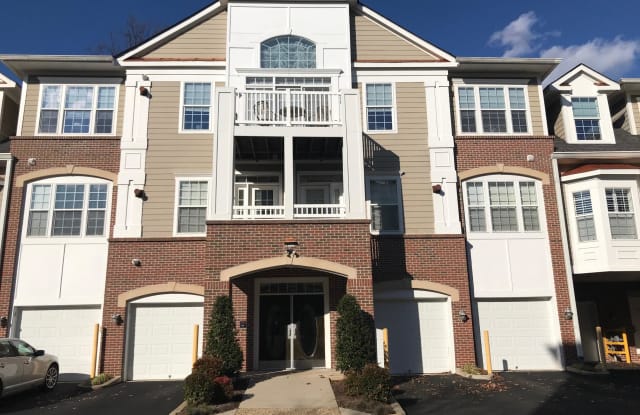 7880 ROLLING WOODS COURT - 7880 Rolling Woods Court, West Springfield, VA 22152