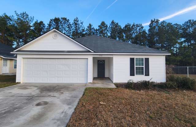 Comfortable 3-Bedroom Home with Open Layout photos photos