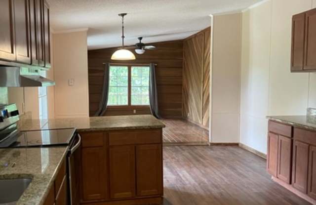 Rustic home in Citronelle Gallery 4