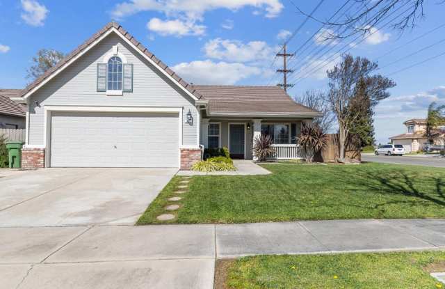 Coming in July!!! 3 Bedroom 2 bath! photos photos