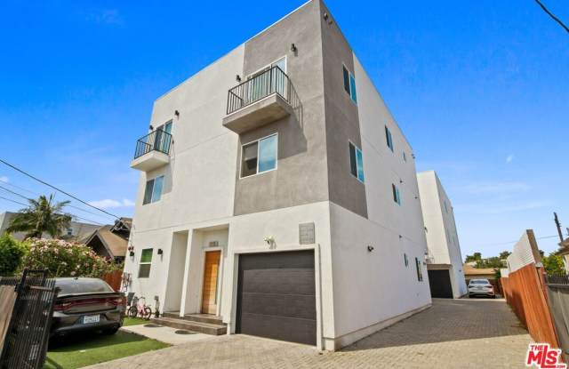 1805 S New England St photos photos