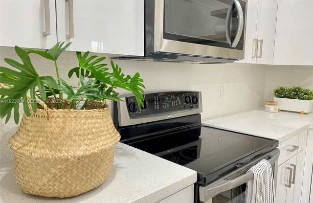 2436 NW 49th Ter photos photos