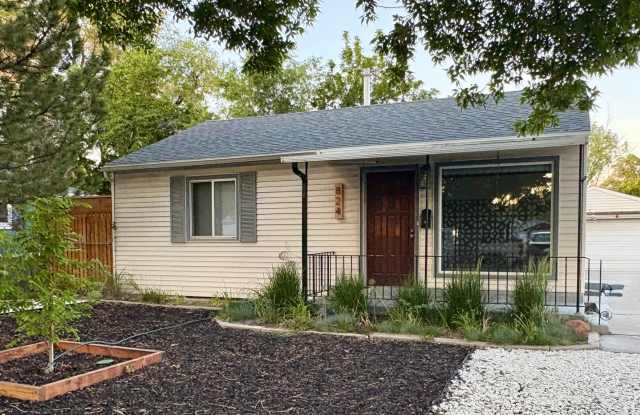2 Bed 1 Bath Home For Rent! photos photos