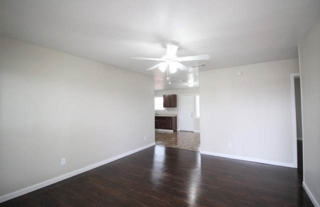 714 Parker Cir Gallery 4