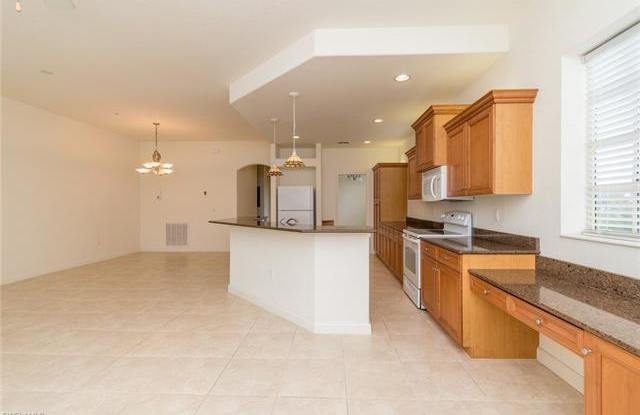 8721 Piazza Del Lago CIR Gallery 4