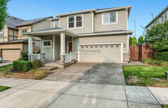 2015 Craftsman 4BR/2.5BA in Orenco Woods Crossing — Steps from Orenco Woods Nature Park Gallery 1