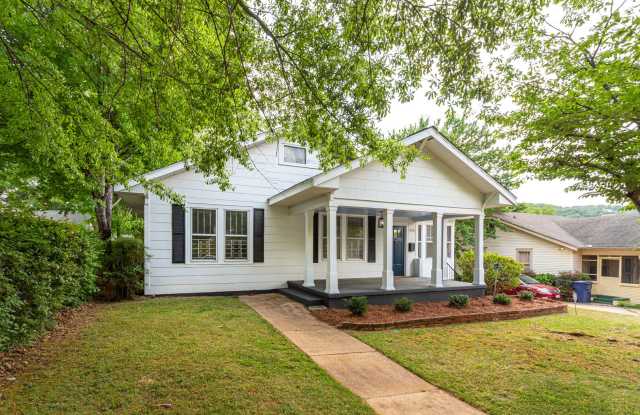 SPACIOUS HOME IN EAST ANNISTON! Gallery 1