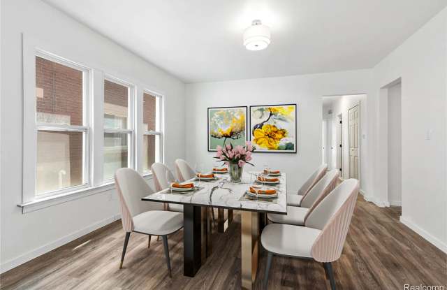 2509 Gladstone St photos photos