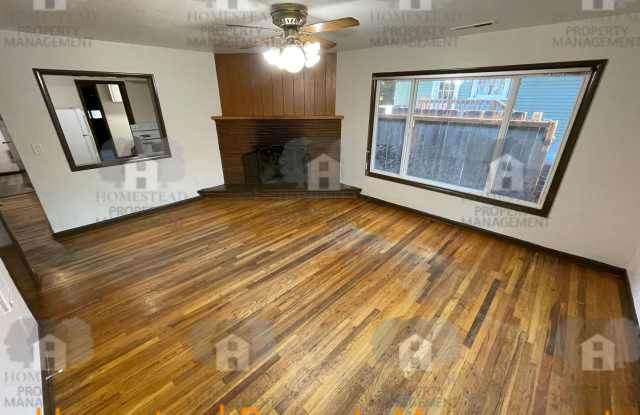 1461-1463 Winter St NE Gallery 3