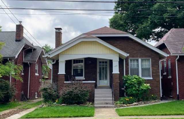 Crescent Hill Charming Three Bedroom Bungalow! - 124 Cannons Lane, Louisville, KY 40206