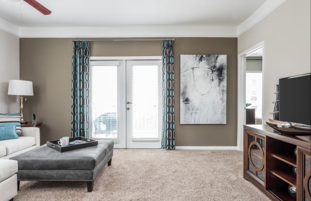 Aston Apartments Gallery 4