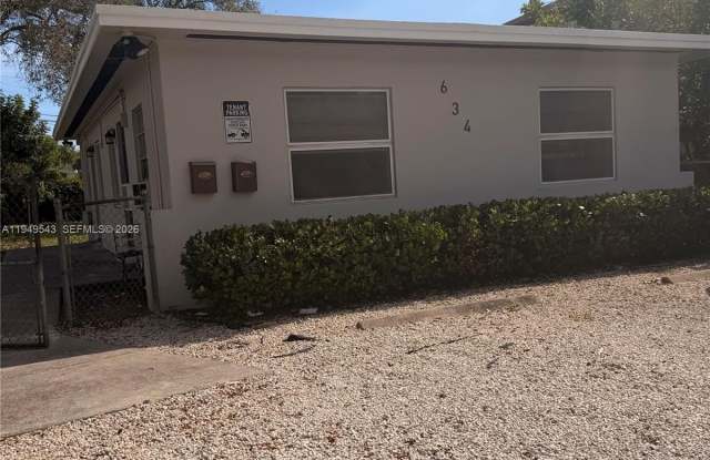 634 NW 12th Ave photos photos