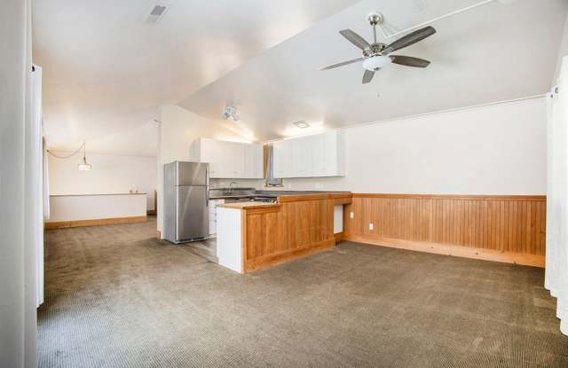 Lincoln Ave 1725 Gallery 4