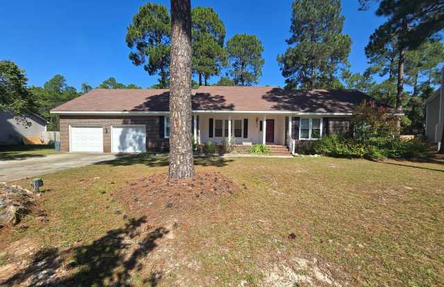 NEW LISTING- 3 Bedroom, 2 Bath, Bonus Room - Country Living, Close to Ft. Bragg Gallery 1