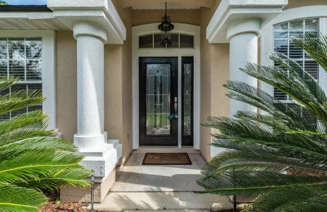 256 W SILVERTHORN LN Gallery 2