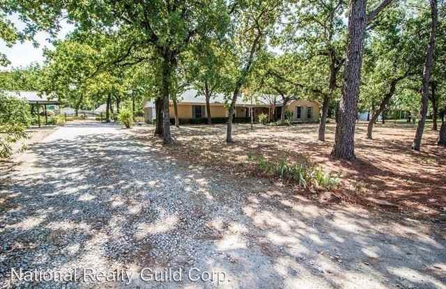 1208 Hillview Drive Gallery 3