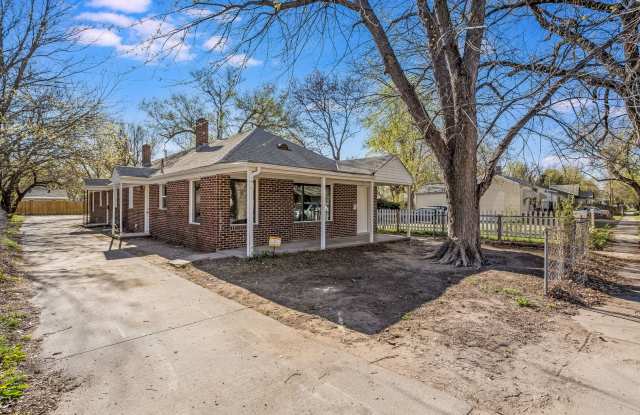 Newly Renovated 2 Bedroom 1 Bathroom Home - 1830 Washington, Wichita, KS 67211 Newly Renovated 2 Bedroom 1 Bathroom Home - 1830 Washington, Wichita, KS 67211