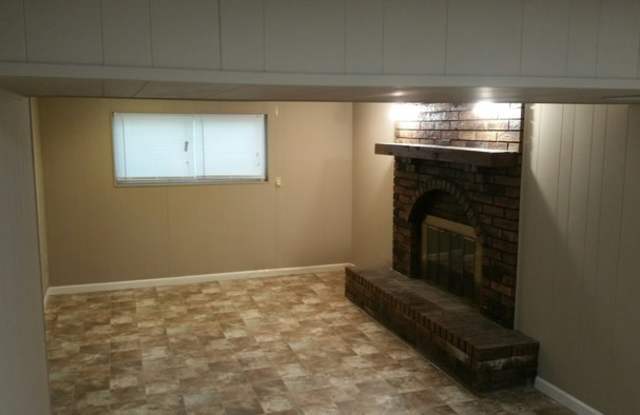 1504 Northwest Amesbury Drive Gallery 4