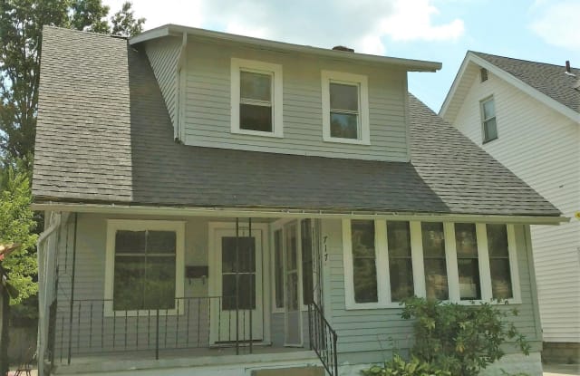 717 KENILWORTH AVE SE - 717 Kenilworth Avenue Southeast, Warren, OH 44484