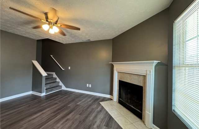 330 Crestfield Circle Gallery 2