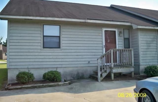 214 Wyndham Cir - 214 B Wyndham Ci, Greenville, NC 27858