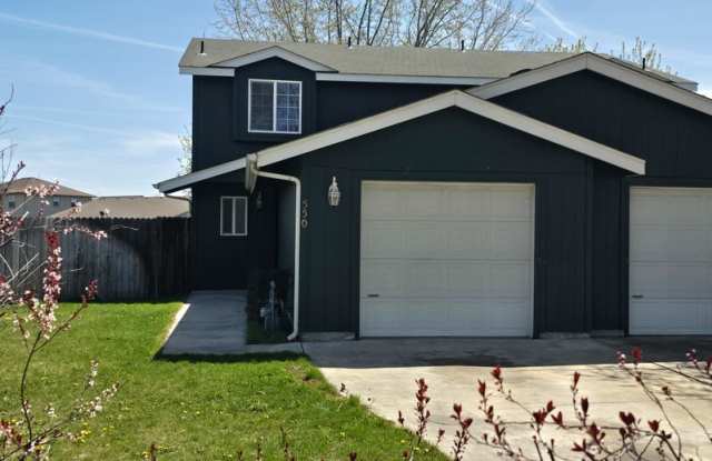 550 NE Negus Lp photos photos