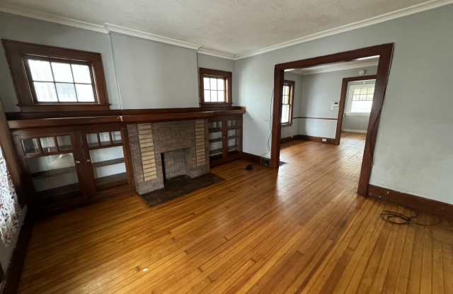 391 Roycroft Drive Gallery 1