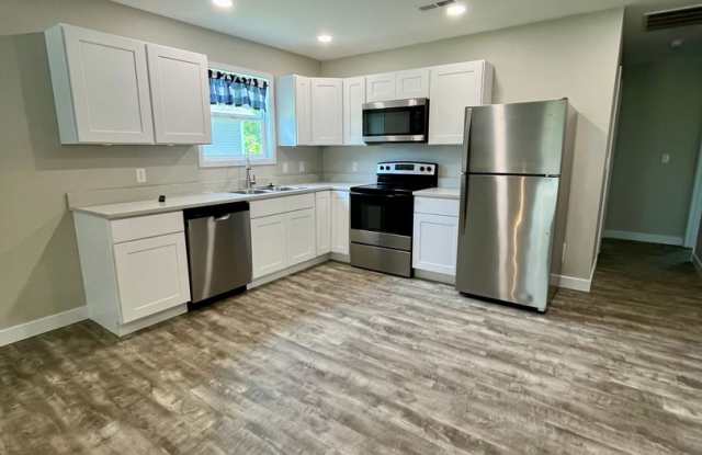 3 Bed | 2 Bath | 1 Car Garage Gallery 4