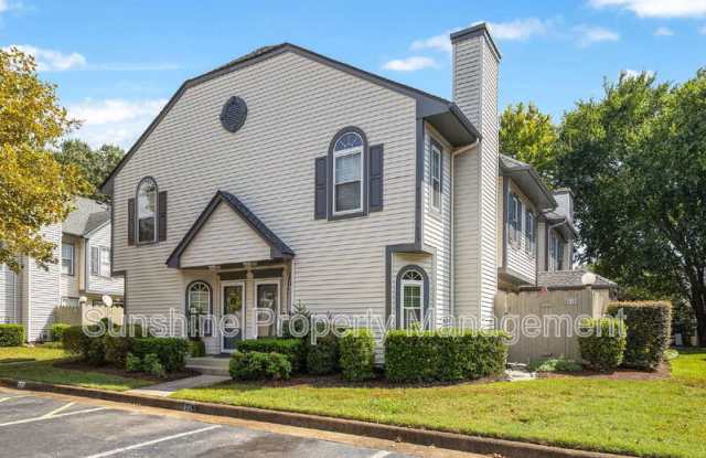 4829 Shallowford Circle Gallery 1