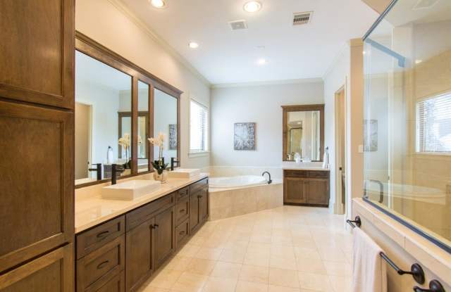 2217 Nantucket Drive Gallery 3