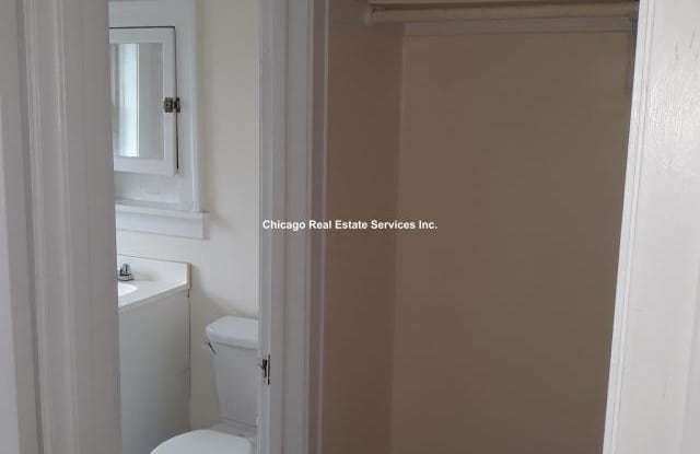 7463 Marshfield Ave. Gallery 4