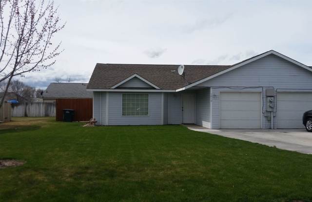 1010 Evergreen - 1010 S Evergreen Dr, Moses Lake, WA 98837