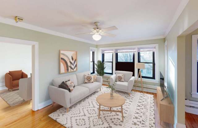5535 S Kimbark Gallery 4