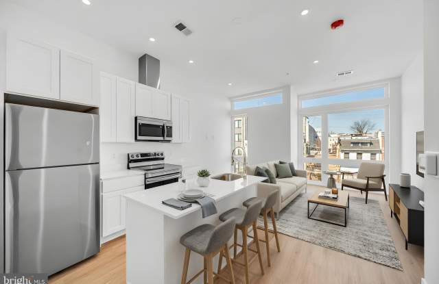 710 KENNEDY Street NW unit: 5 photos photos