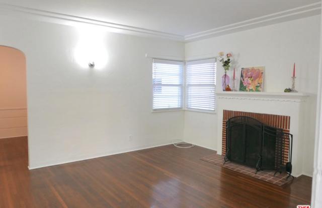 2614 South BENTLEY Avenue Gallery 2