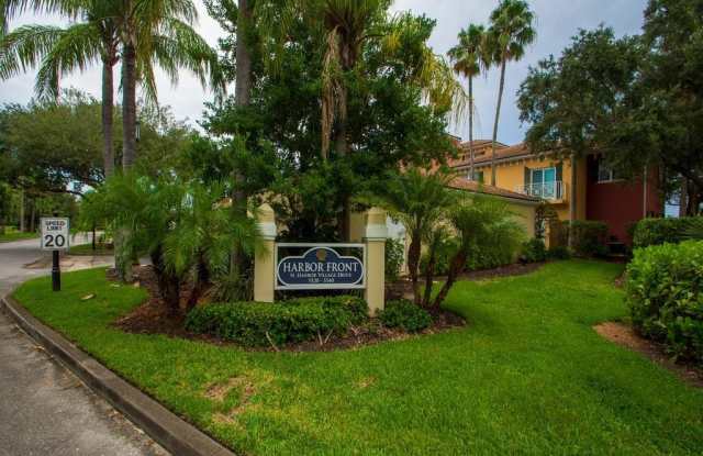 5520 N Harbor Village Drive Gallery 4
