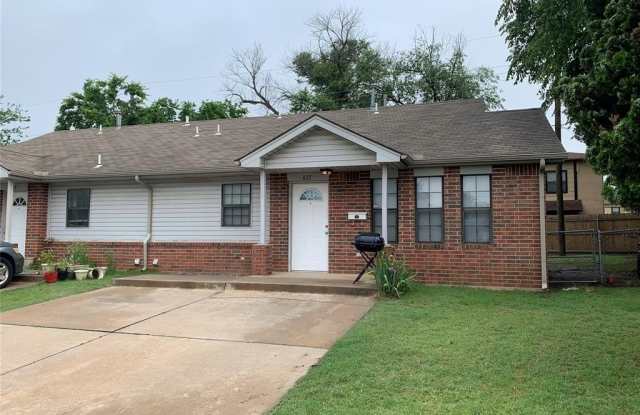 827 Russell Circle photos photos