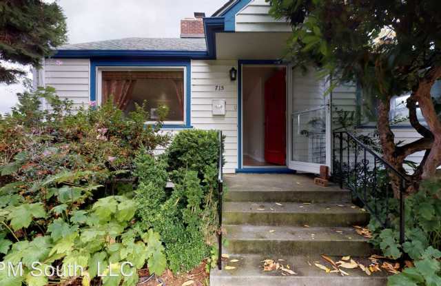715 Thompson Street Gallery 2