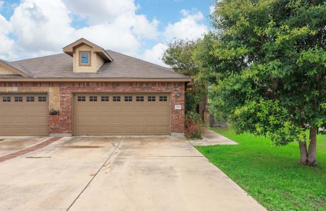 Beautiful 3 Bedroom Duplex in New Braunfels!!! photos photos Beautiful 3 Bedroom Duplex in New Braunfels!!! photos photos
